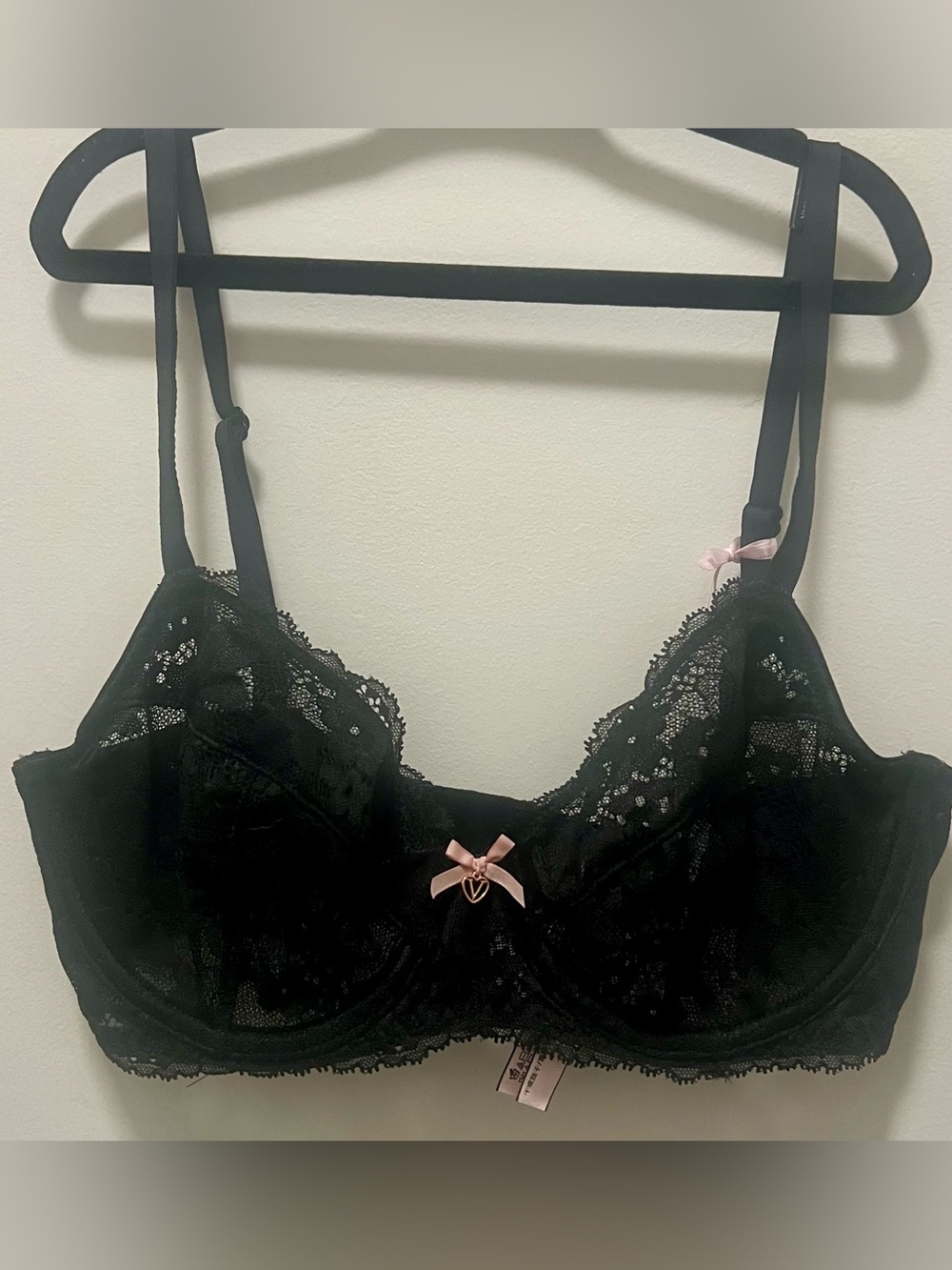 Victoria’s Secret Black Lace Bra 32D Body by Victoria Unlined Demi with Pink Bow
